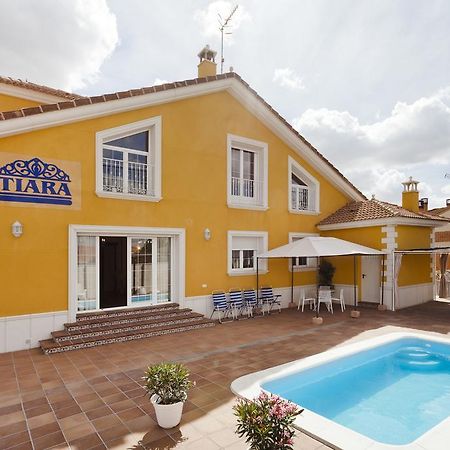 Tiara Vacaciones Βίλα Nava de la Asuncion Εξωτερικό φωτογραφία
